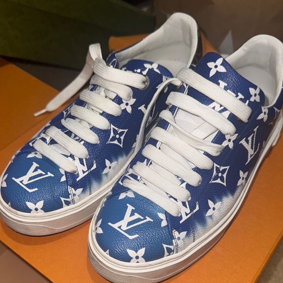 Louis Vuitton Blue Monogram Sneakers - Picture 4 of 6